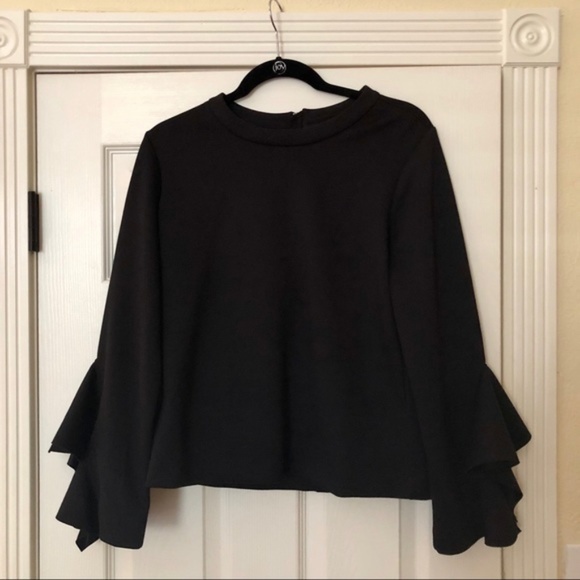 Banana Republic Tops - BANANA REPUBLIC Ruffle Sleeve Top